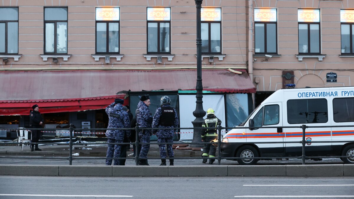 Взрыв на васильевском острове. Полиция России. Взрыв в кафе в Санкт-Петербурге. Взорвали кафе в Санкт-Петербурге.