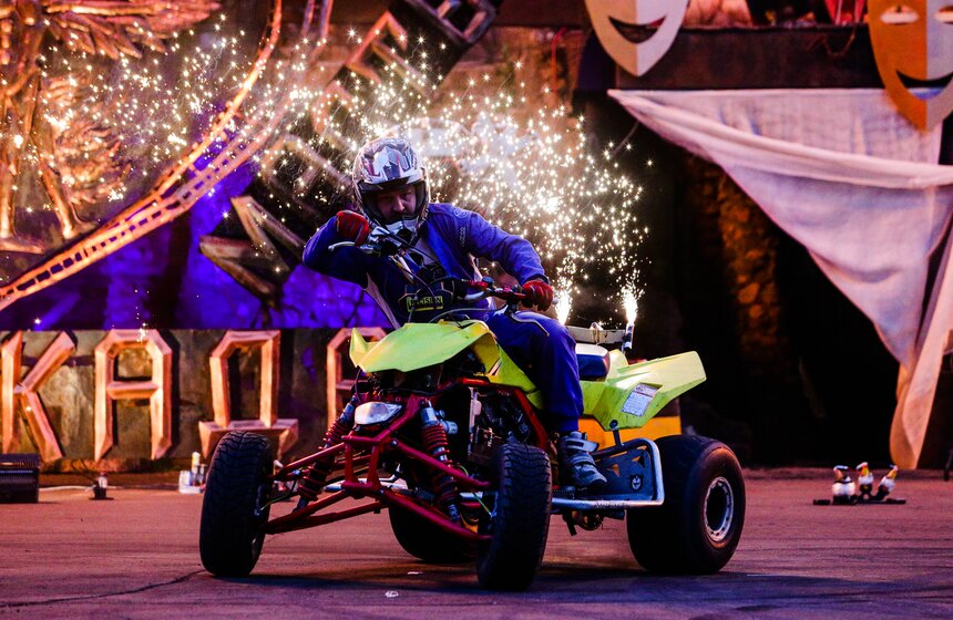 Фестиваль уличных театров "Вселенский карнавал огня" состоялся в Москве 11 фото