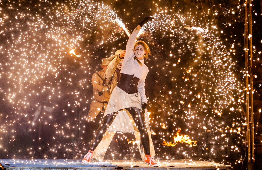 Фестиваль уличных театров "Вселенский карнавал огня" состоялся в Москве 29 фото