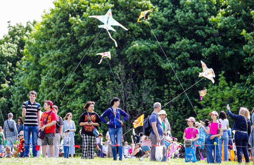 Фестиваль воздушных змеев "Пестрое небо" прошел в столице 16 фото