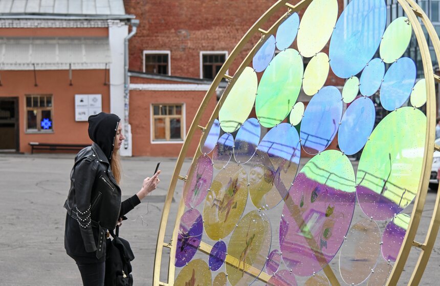 Биеннале уличного искусства "Артмоссфера" открылась на Винзаводе в столице 9 фото