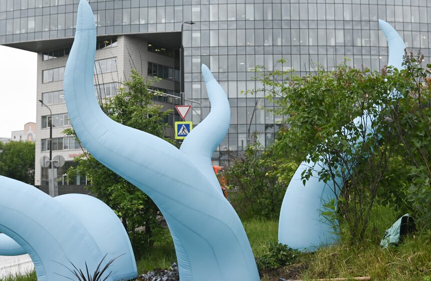 Биеннале уличного искусства "Артмоссфера" открылась на Винзаводе в столице 21 фото