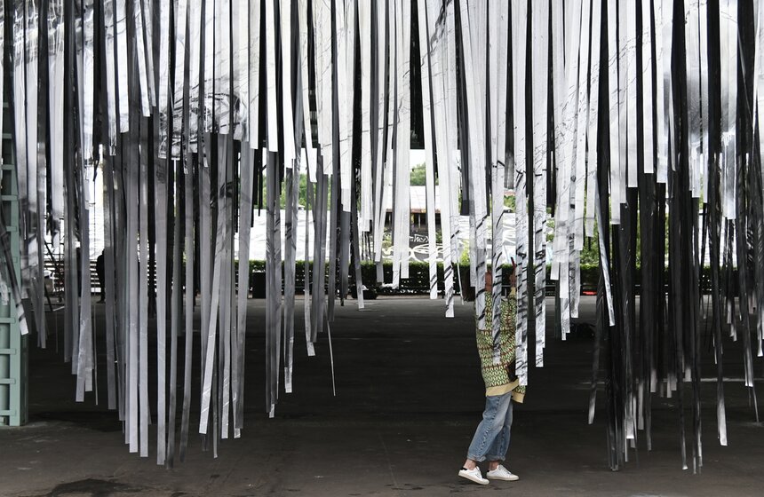 Биеннале уличного искусства "Артмоссфера" открылась на Винзаводе в столице 13 фото