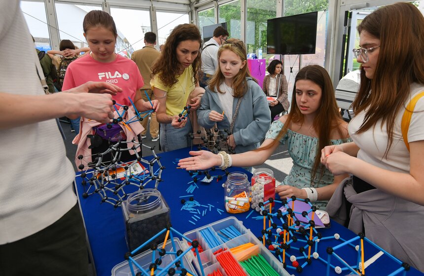 День защиты детей состоялся на ВДНХ в Москве 21 фото