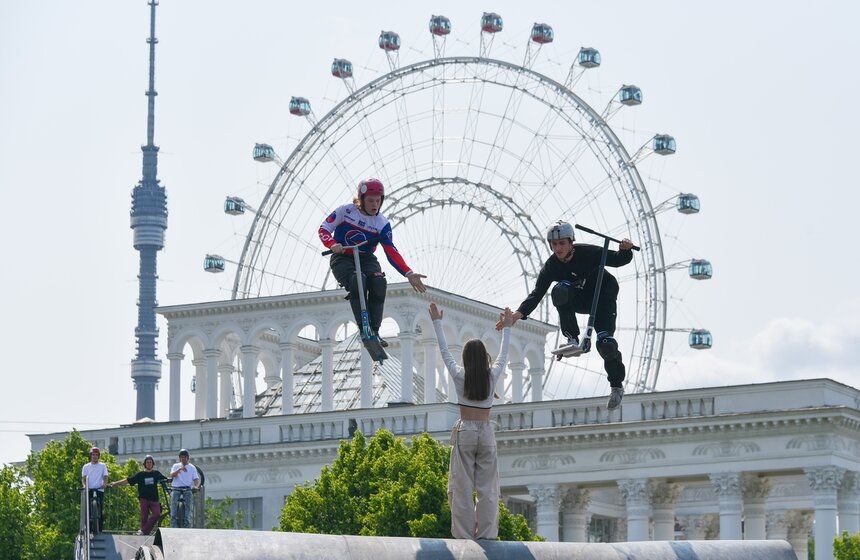 День защиты детей состоялся на ВДНХ в Москве 8 фото