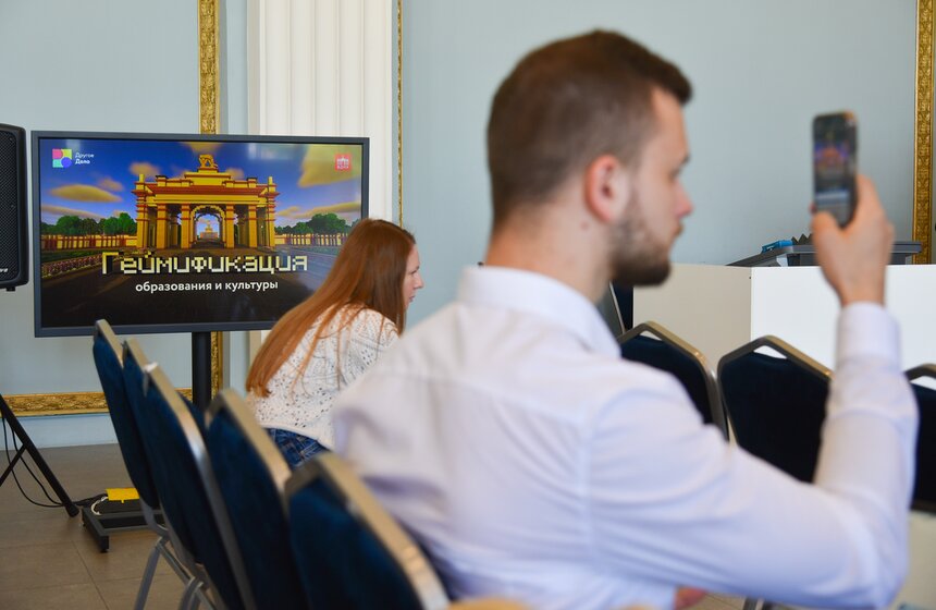 Цифровую копию ВДНХ в формате Minecraft показали в Москве 2 фото