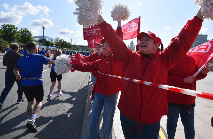 Всероссийский полумарафон "ЗаБег.РФ" состоялся в столице 12 фото