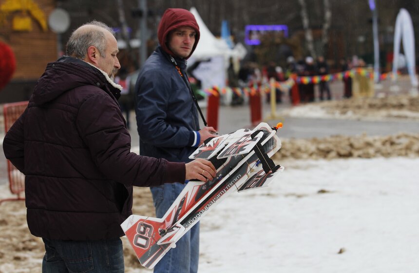 В парке "Кузьминки" прошли соревнования авиамоделистов 6 фото