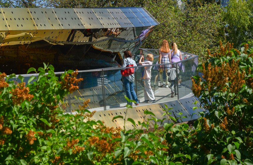 Аттракцион "Лента Мебиуса" открылся на ВДНХ 5 фото