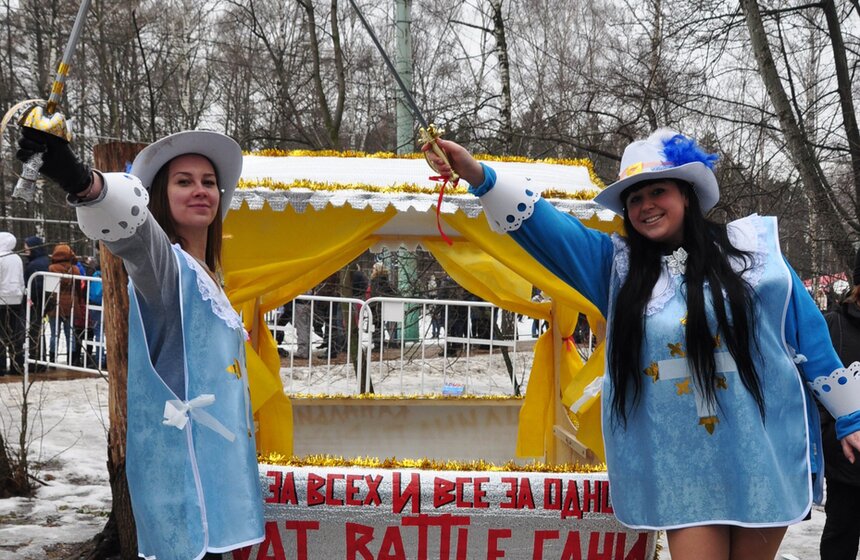 В парке "Сокольники" прошел фестиваль необычных саней 4 фото
