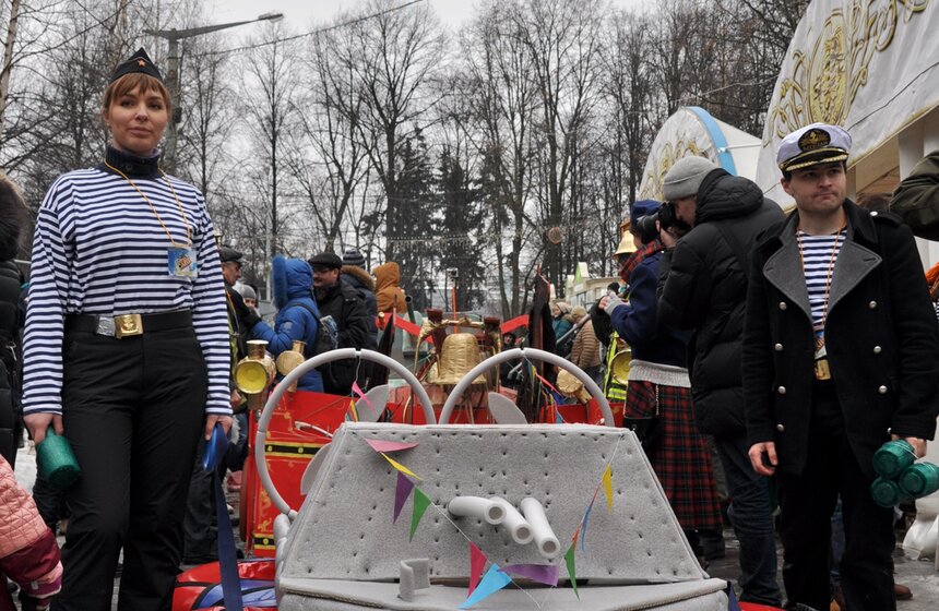 В парке "Сокольники" прошел фестиваль необычных саней 8 фото