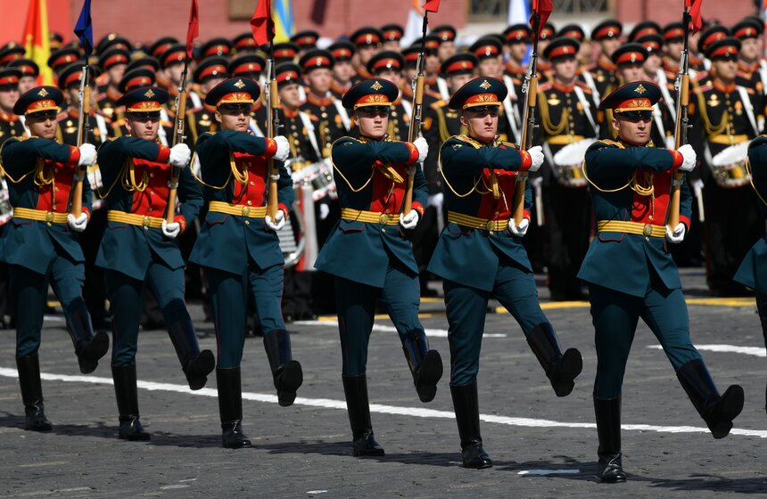 Парад в честь 78-й годовщины Победы завершился в Москве 16 фото