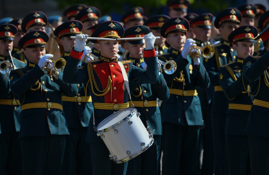 Парад в честь 78-й годовщины Победы завершился в Москве 10 фото