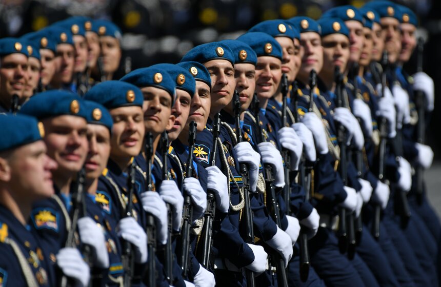 Парад в честь 78-й годовщины Победы завершился в Москве 21 фото