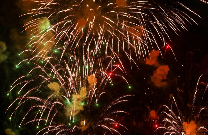 Праздничный салют в честь Дня Победы состоялся в Москве 2 фото