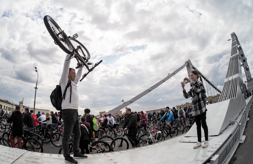 Около 50 тыс человек приняли участие в Московском весеннем велофестивале 34 фото