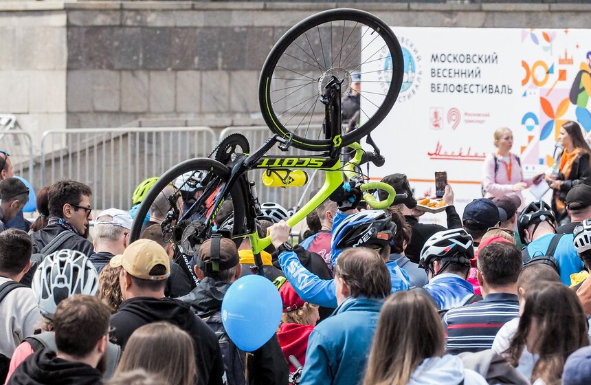Около 50 тыс человек приняли участие в Московском весеннем велофестивале 2 фото