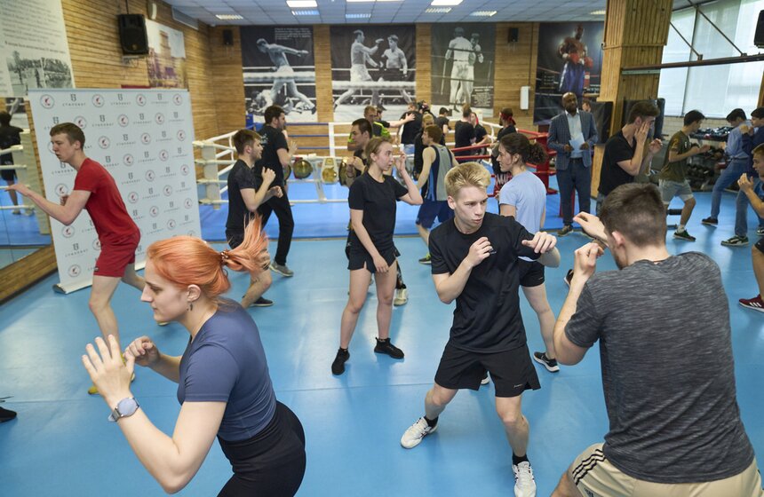 Федерация кикбоксинга России провела открытую тренировку в МГТУ им. Баумана 10 фото