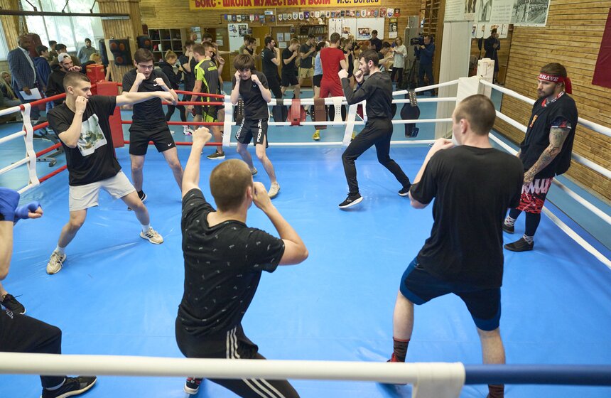 Федерация кикбоксинга России провела открытую тренировку в МГТУ им. Баумана 7 фото