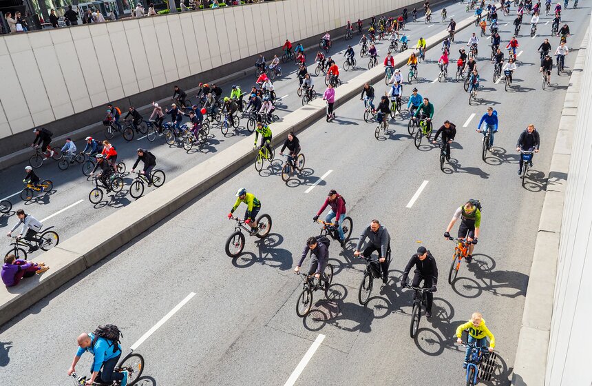 Около 50 тыс человек приняли участие в Московском весеннем велофестивале 26 фото