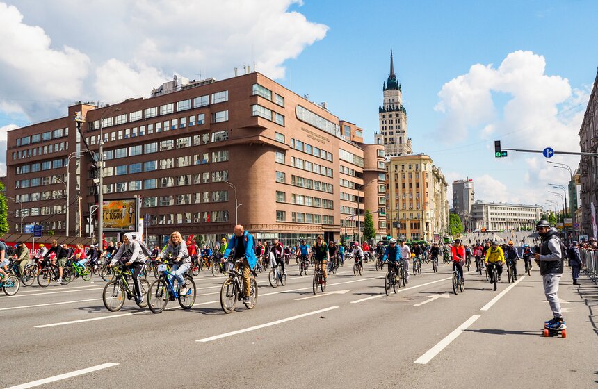 Около 50 тыс человек приняли участие в Московском весеннем велофестивале 12 фото