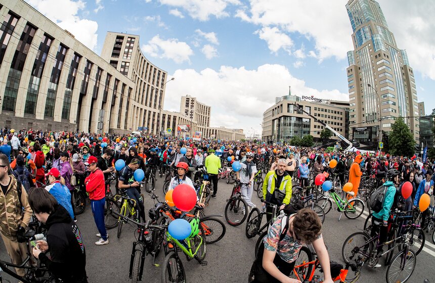 Около 50 тыс человек приняли участие в Московском весеннем велофестивале 1 фото
