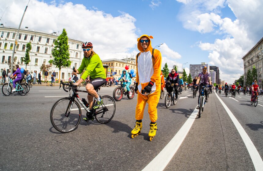 Около 50 тыс человек приняли участие в Московском весеннем велофестивале 18 фото