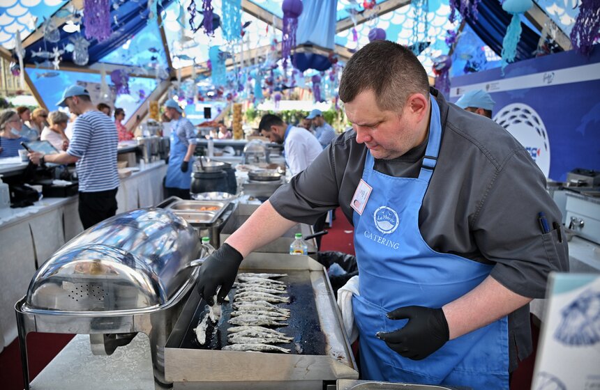 Гастрономический фестиваль "Рыбная неделя" проходит в Москве 13 фото