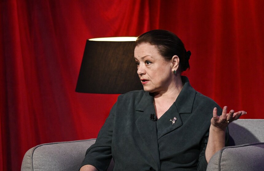 Елена Цыплакова дала интервью в рамках программы "Золотая рыбка" 9 фото