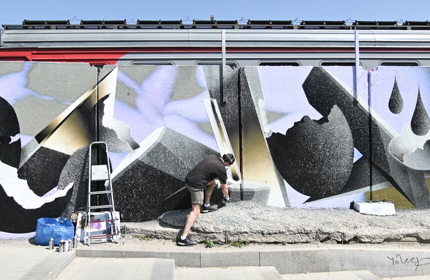 Уличная выставка "Община: партнерство – коллективность – утопия" открылась в столице 5 фото