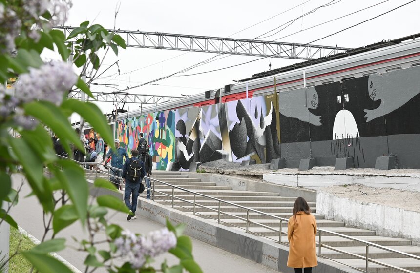 Уличная выставка "Община: партнерство – коллективность – утопия" открылась в столице 9 фото