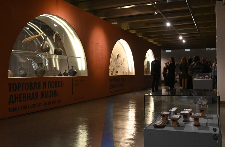 Выставка "Отдаждь мне первенство" открылась в Музее Москвы 2 фото