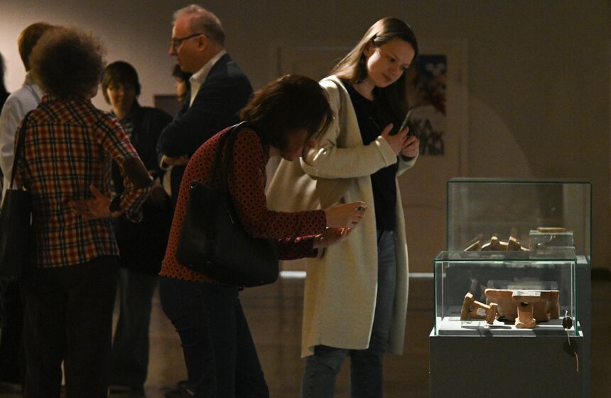 Выставка "Отдаждь мне первенство" открылась в Музее Москвы 3 фото