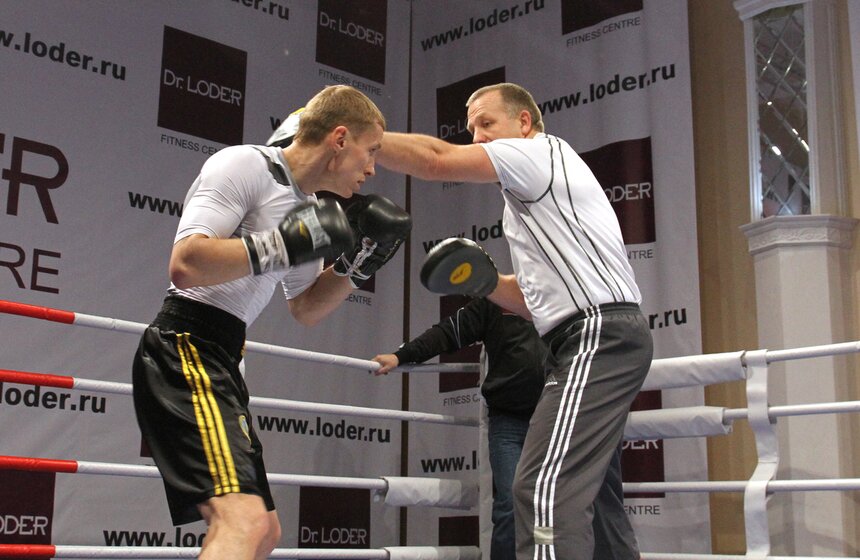 В Москве прошла открытая тренировка боксера Эдуарда Трояновского 6 фото