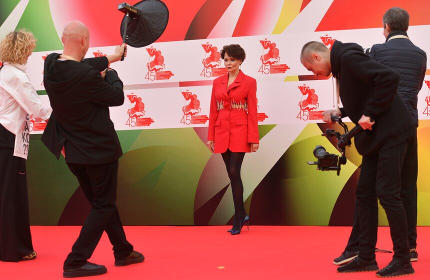 актриса Дарья Повереннова