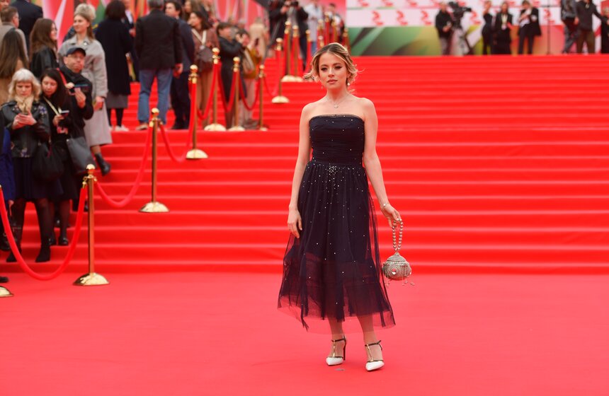 актриса Катя Кабак