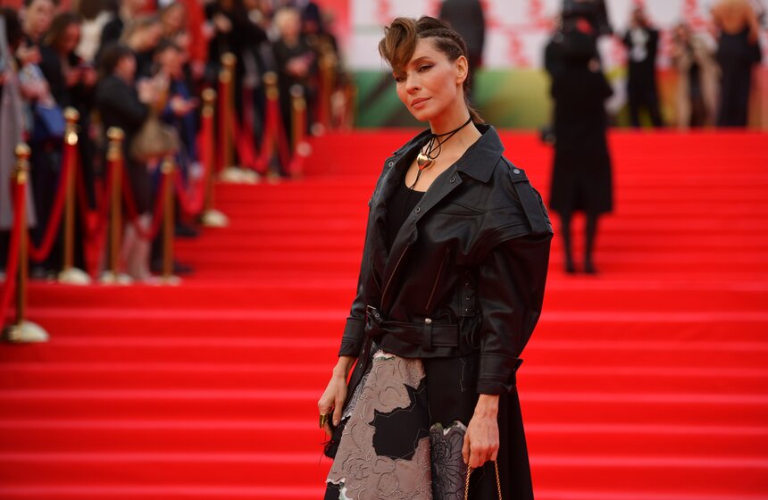 актриса Елена Подкаминская