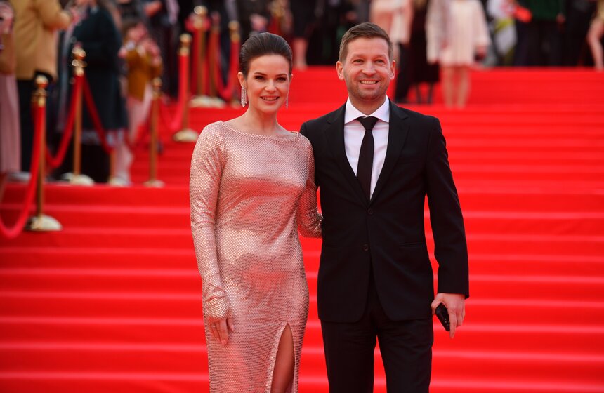 актриса Анна Пескова и ее супруг статс-секретарь Дмитрий Пристансков