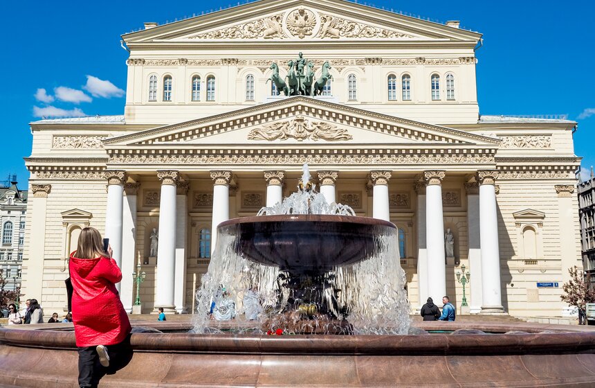 Сезон фонтанов начался в Москве 14 фото