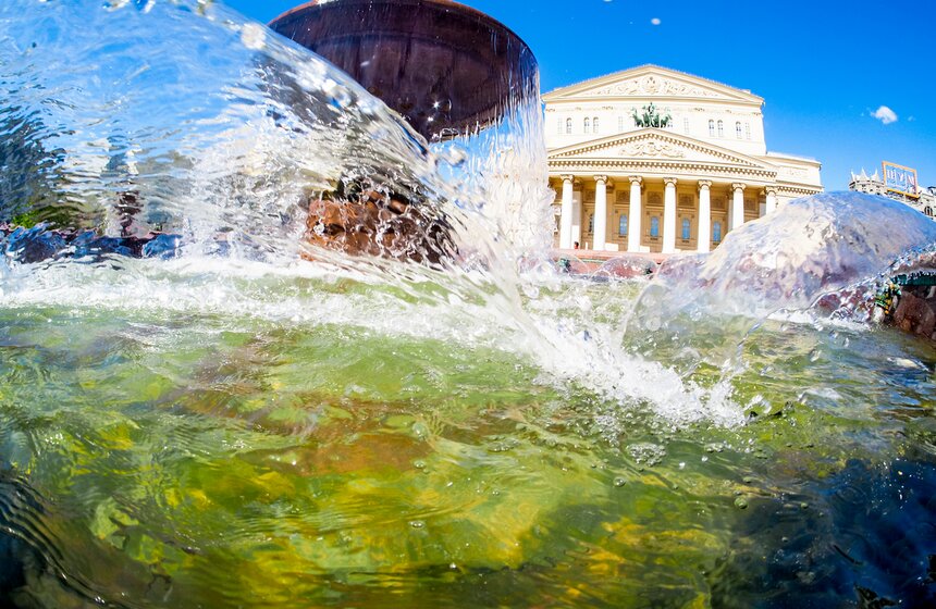 Сезон фонтанов начался в Москве 15 фото