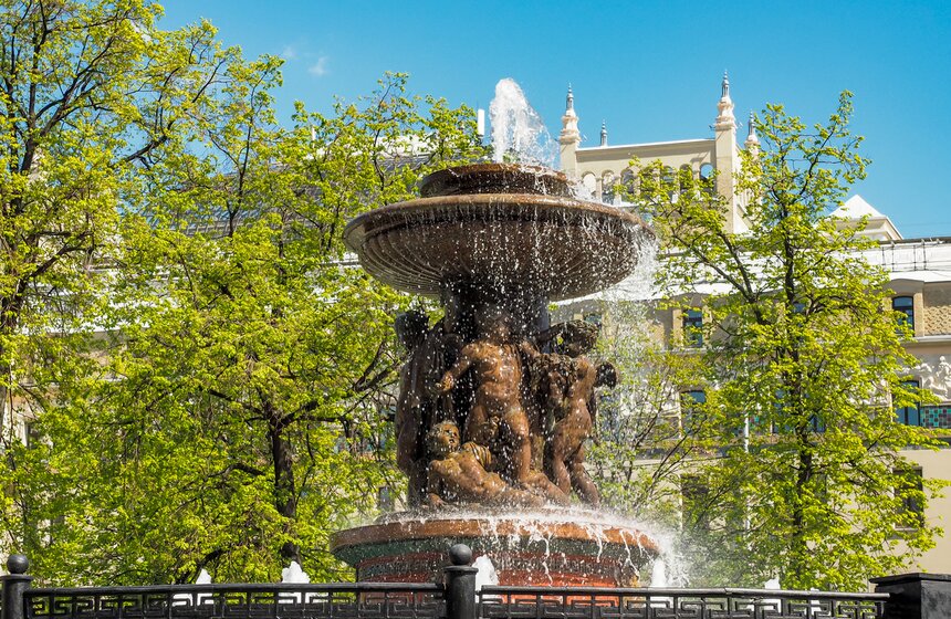 Сезон фонтанов начался в Москве 13 фото