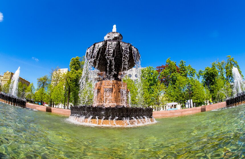 Сезон фонтанов начался в Москве 2 фото