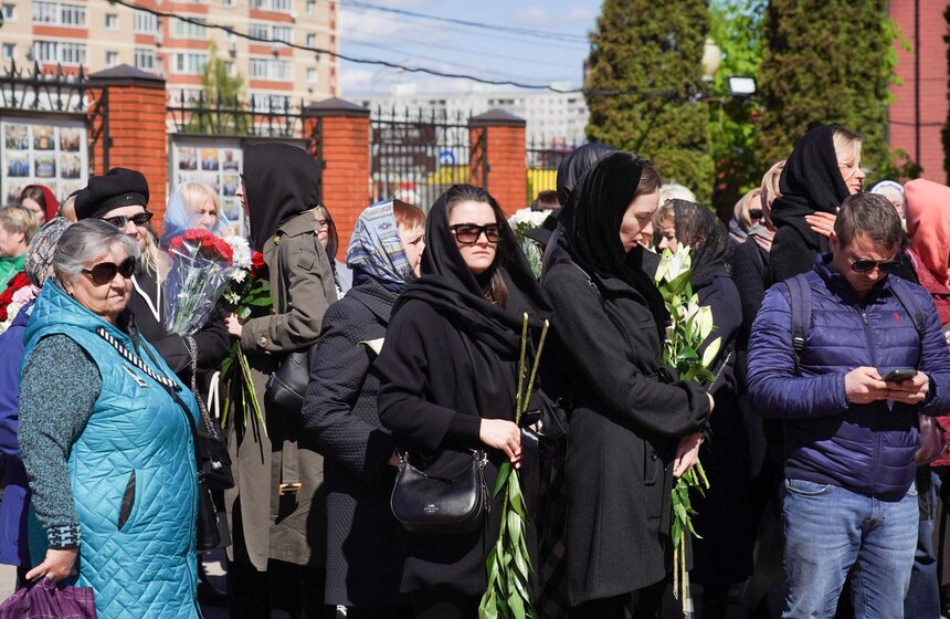 Церемония прощания с модельером Вячеславом Зайцевым состоялась в Щелкове 3 фото