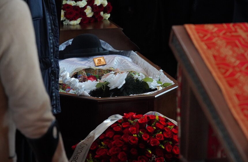 Церемония прощания с модельером Вячеславом Зайцевым состоялась в Щелкове 7 фото