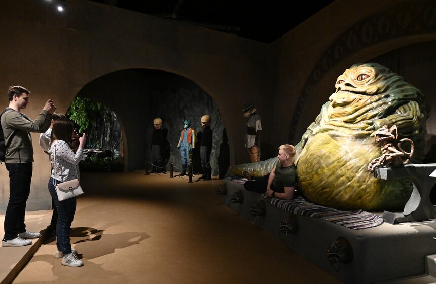 Выставка-косплей "В далекой-далекой Галактике" открылась на ВДНХ 20 фото