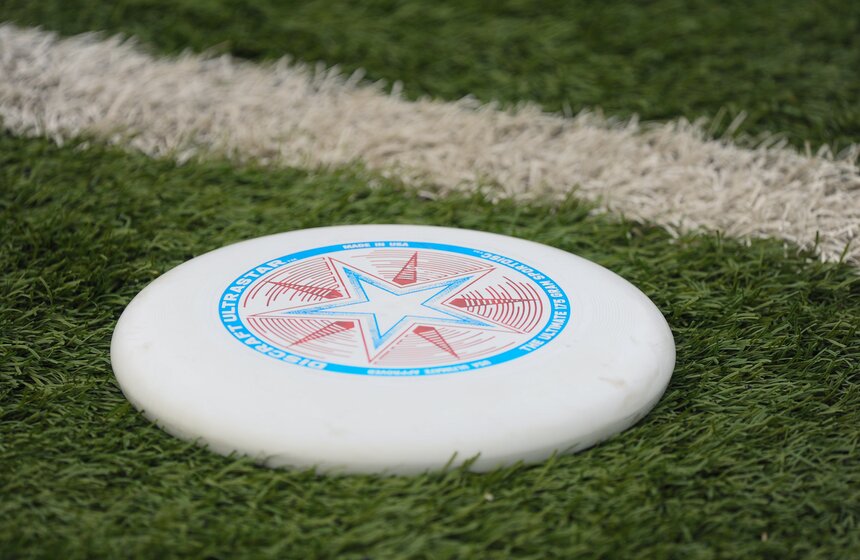 Студенческий турнир по алтимат фрисби "Кубок Конструкторов" состоялся в парке "Останкино" 8 фото