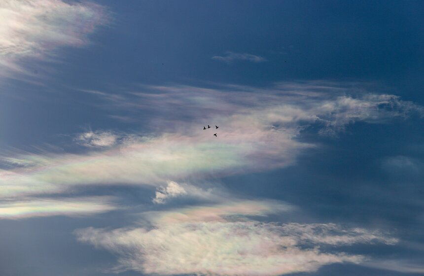 Москвичи наблюдали необычные облака и редкие природные явления в небе над столицей 19 фото