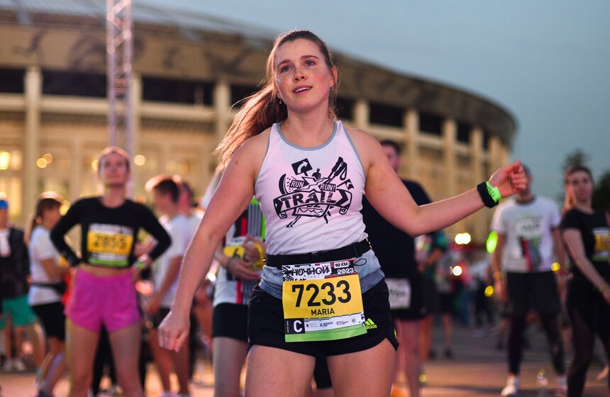 "Ночной забег" прошел в Москве 2 фото