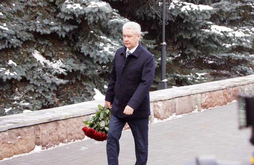 В Москве прошло прощание с убитым учителем школы №263 10 фото