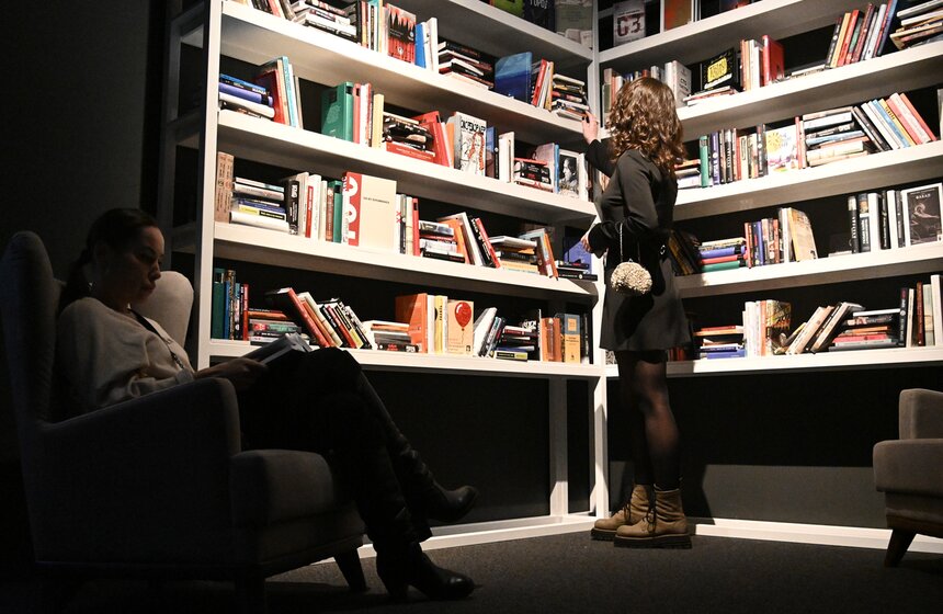 Выставка номинантов "Московской Арт Премии" открылась в столице 30 фото